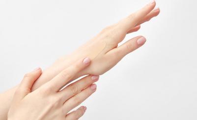 Тональная основа Luminous Moisturizing Foundation, тон 100, SPF 15, 55 г – фото 6