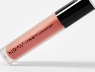 Блеск для губ с шиммером LIP GLOSS IT'S GIVING SHIMMER 4657814841532 – фото 7