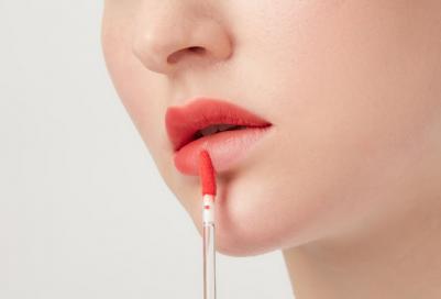 Тинт матовый для губ | Blur Fudge Tint 09 CORAL JUBILEE – фото 4