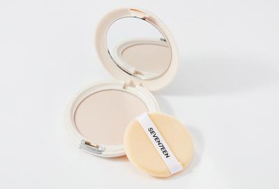 Компактная шелковая пудра для лица т.01 "Natural Glow Silky Powder" Полупрозрачный, 12 гр – фото 8