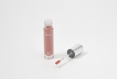 Помада жидкая матовая для губ оттенок 11 Cremant кремово-бежевый, SOFT MATTE LIPSTICK – фото 4