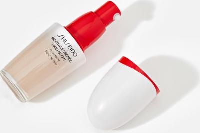 Тональное средство Тональное средство-уход с эффектом сияния Revitalessence Skin Glow SPF 30 0729238193451 – фото 6