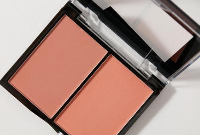 Румяна для лица двухцветные Triumph Blush 95 благородный нюд/розовый – фото 10