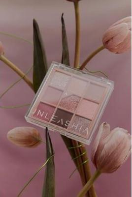 Палетка теней, шиммеров и глиттеров для век | Glitterpedia Eye Palette №5 All of Dusty Rose – фото 6