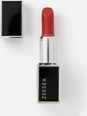 Помада для губ увлажняющая Hydrating silky lipstick 6974475775784 – фото 3