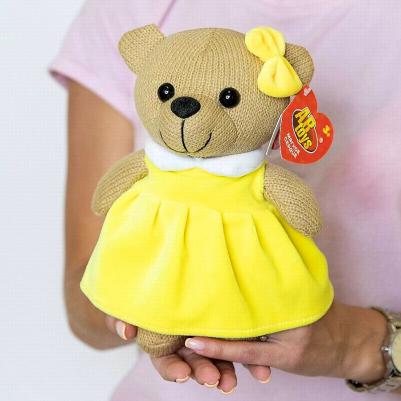 Мягкая игрушка "Мишка девочка вязаная", 22 см, в желтом платьице – фото 5