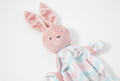 Мягкая игрушка комфортер "Зайка Джон", пудра, 25 х 37 х 5 см – фото 1