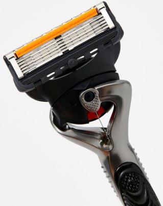 Подарочный набор Fusion ProGlide Flexball с 1 сменной кассетой и чехлом для бритв – фото 11