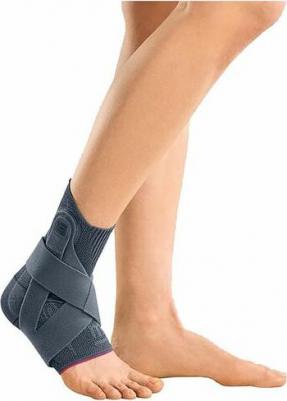 Бандаж голеностопный Levamed active с силиконовой вставкой и фиксирующими ремнями, серый, K011-52, Универсальные) 4051526780842