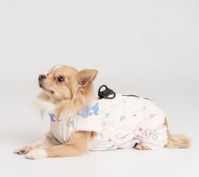 Комбинезон на замке для собак, M, светлый (девочка)