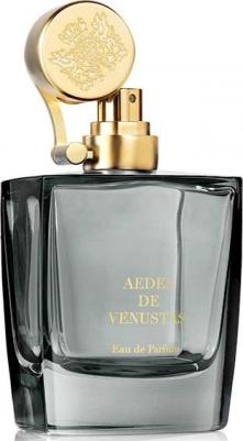 Iris Nazarena – фото 1