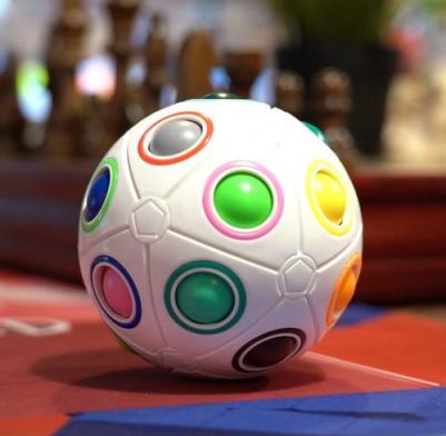 Развивающая игрушка 3D пятнашки орбо MoYu Rainbow 20 Holes Ball