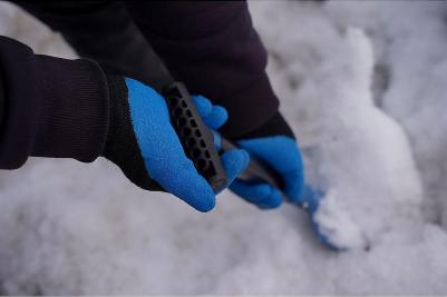 Перчатки хлопок + полиэфир "Утепленные", 1 пара, 10 класс, 105-110 г, размер 10, покрытие - облив рельефный латекс, прочные, усиленные, черный/синий – фото 2