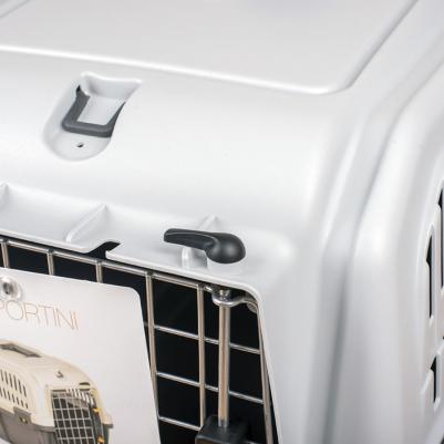 S01050100 Переноска SKUDO 1 48х31,5х31h см с металлической дверцей с замком серая – фото 6