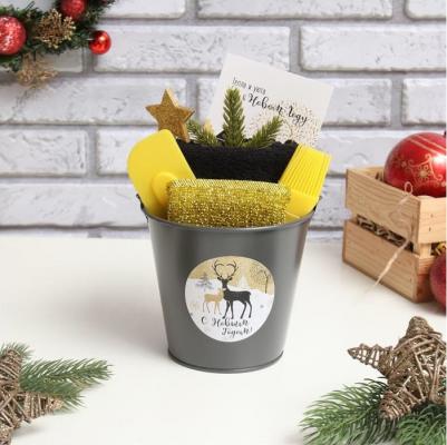 Подарочный набор предназначен для дома.Станет практичным подарком на Новый год или Рождество.Имеет нежную текстуру и приятный на ощупь материал, что