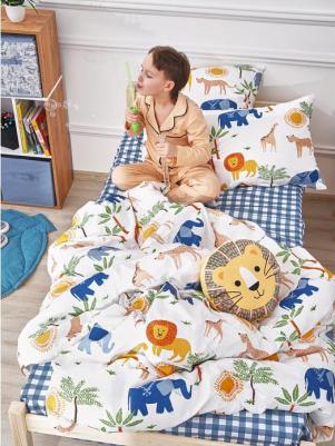 Бязь – это мягкая, плотная ткань из 100% хлопка. Бязевые КПБ выдерживают до 200 стирок, прежде чем волокна начинают выцветать.Бязь изготавливается 4660166037614