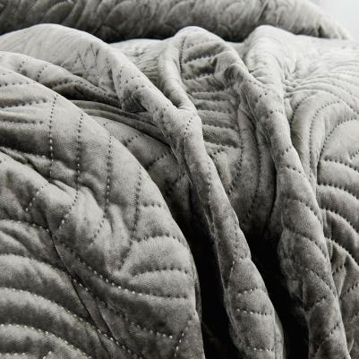 Покрывало бархатное Деварта с наволочками, стоун – фото 5