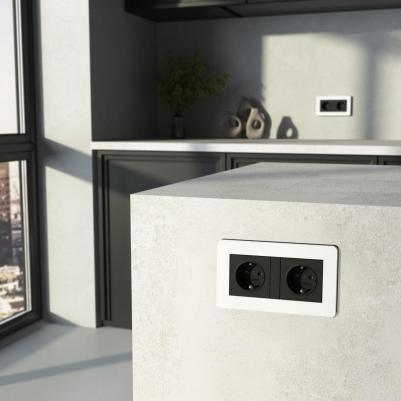 Рамка для розетки и выключателя на 2 поста Split W0023068 soft-touch белый/черный – фото 1