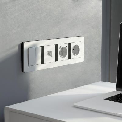 Рамка для розетки и выключателя на 4 поста Split W0043068 soft-touch белый/черный – фото 5