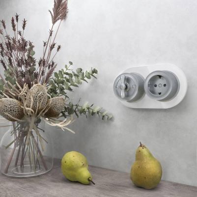 Рамка для розетки / выключателя Favorit Runda W0025101 белая круглая 2 поста стекло – фото 2