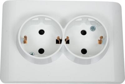 Розетка 2-м NEW3-E с заземлением, защитные шторки 16А белый 431541 – фото 1