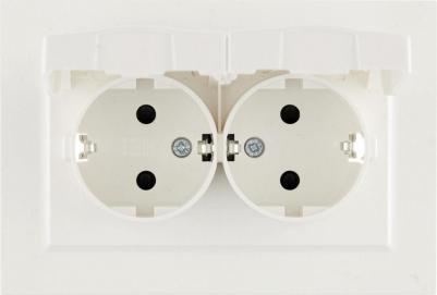 BRITE Розетка 2-местная с заземлением с защитными шторками и крышкой 16А в сборе IP44 РСбш12-3-44-БрБ белый, цена за 1 шт – фото 14