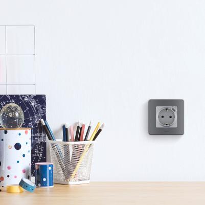 INSPIRIA Алюминий Розетка 2К+З 16А 250В со встроенным ЗУ USB C 1.5А 5В – фото 2