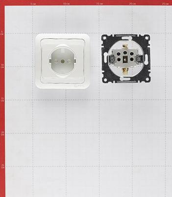 Розетка с рамкой Mimoza 12058 скрытая установка белая с заземлением со шторками – фото 1