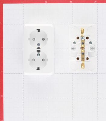 Розетка Этюд PA16-008B, открытый монтаж, 2-х постовая, с з/к, со шторками, 16A, в сборе, IP20, белый – фото 1