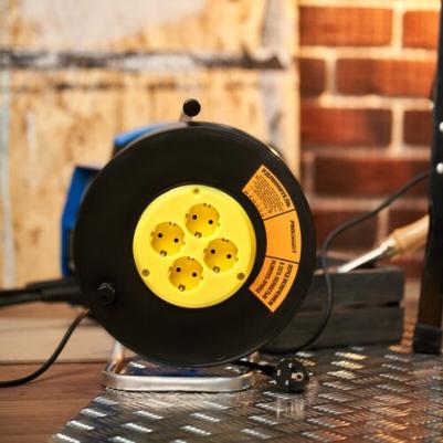 11-7608 Удлинитель силовой на катушке 4 гнезда с з 20 м 3х1,5 мм OPTIMA