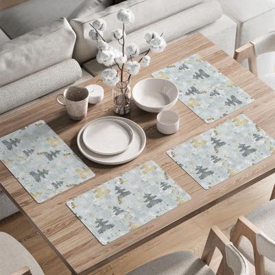 Комплект тканевых салфеток Праздничные ели для сервировки стола 46x30 см, 4шт