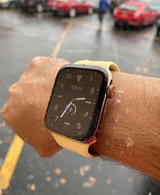 Watch SE (1st Gen) 44 mm Space Gray Aluminum Case with Black Sport Band – фото 13