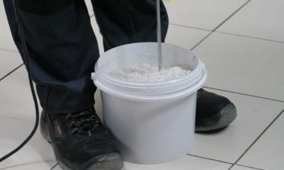 Затирка для узких швов до 6 мм СЕ 33 Comfort 01 белая 2 кг – фото 6