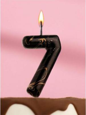 Свеча в торт "Черный мрамор", цифра "7", 8 см – фото 2
