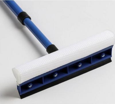 Окномойка с телескопической металлической окрашенной ручкой и сгоном, 20x49(75) см, поролон, цвет синий – фото 5