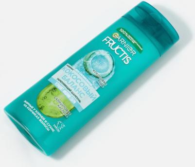 Fructis Шампунь для волос "Фруктис, Кокосовый Баланс", укрепляющий, для волос жирных у корней и сухих на кончиках, 250 мл, с кокосовой водой – фото 10