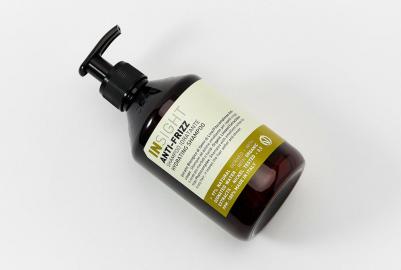 Шампунь разглаживающий для непослушных волос / ANTI-FRIZZ 400 мл – фото 3