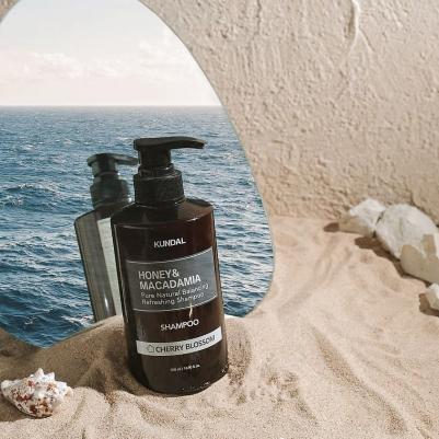 Шампунь для волос Цветок вишни Honey & Macadamia Shampoo – фото 1