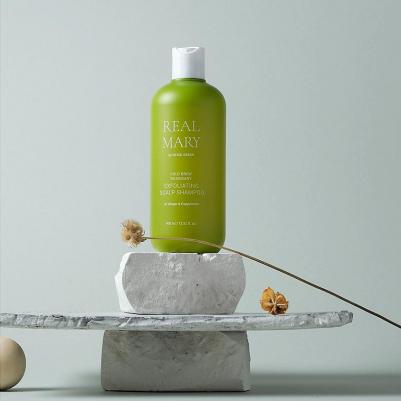 Глубоко очищающий и отшелушивающий шампунь с соком розмарина Cold Brew Rosemary Exfoliating Scalp Shampoo 400 мл – фото 7