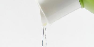 Глубоко очищающий и отшелушивающий шампунь с соком розмарина Cold Brew Rosemary Exfoliating Scalp Shampoo 400 мл – фото 10