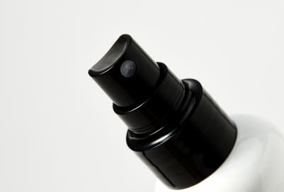 Универсальная спрей-маска с ароматом зеленого чая, 150 мл (Uniqone) – фото 5