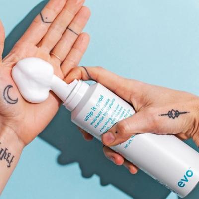 мусс для увлажнения и легкой фиксации волос Whip it good moisture mousse 200 мл – фото 1