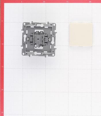 Выключатель Etika 1-клавишный слоновая кость 672301 – фото 18