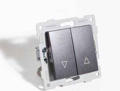 Выключатель управления жалюзи, 10А, 220-250V используется для управления для жалюзи и рольставней. Применяется для скрытого монтажа в стены