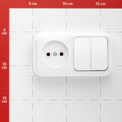 Блок выключателя с розеткой EV0362-5240 двухклавишный открытая установка белый без заземления – фото 1