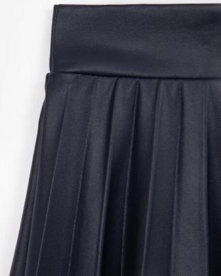 Юбка-гофре из искусственной кожи синяя для девочки (134) – фото 4