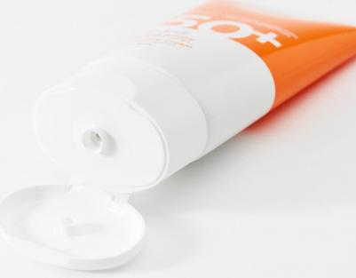 Молодежный солнцезащитный крем с очень высокой степенью защиты Spf 50 для тела – фото 5