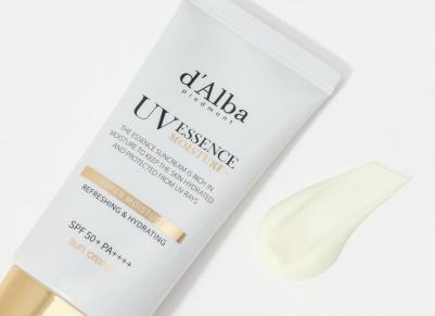 Интенсивно увлажняющий солнцезащитный крем SPF50+ PA++++ Super Moisture Essence Sun Cream 50 мл – фото 1