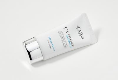 Солнцезащитный крем для лица SPF 50+/PA++++ Waterfull Essence Sun Cream 50 мл – фото 4