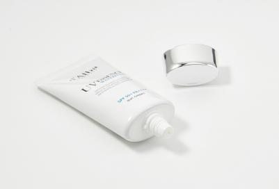 Солнцезащитный крем для лица SPF 50+/PA++++ Waterfull Essence Sun Cream 50 мл – фото 5